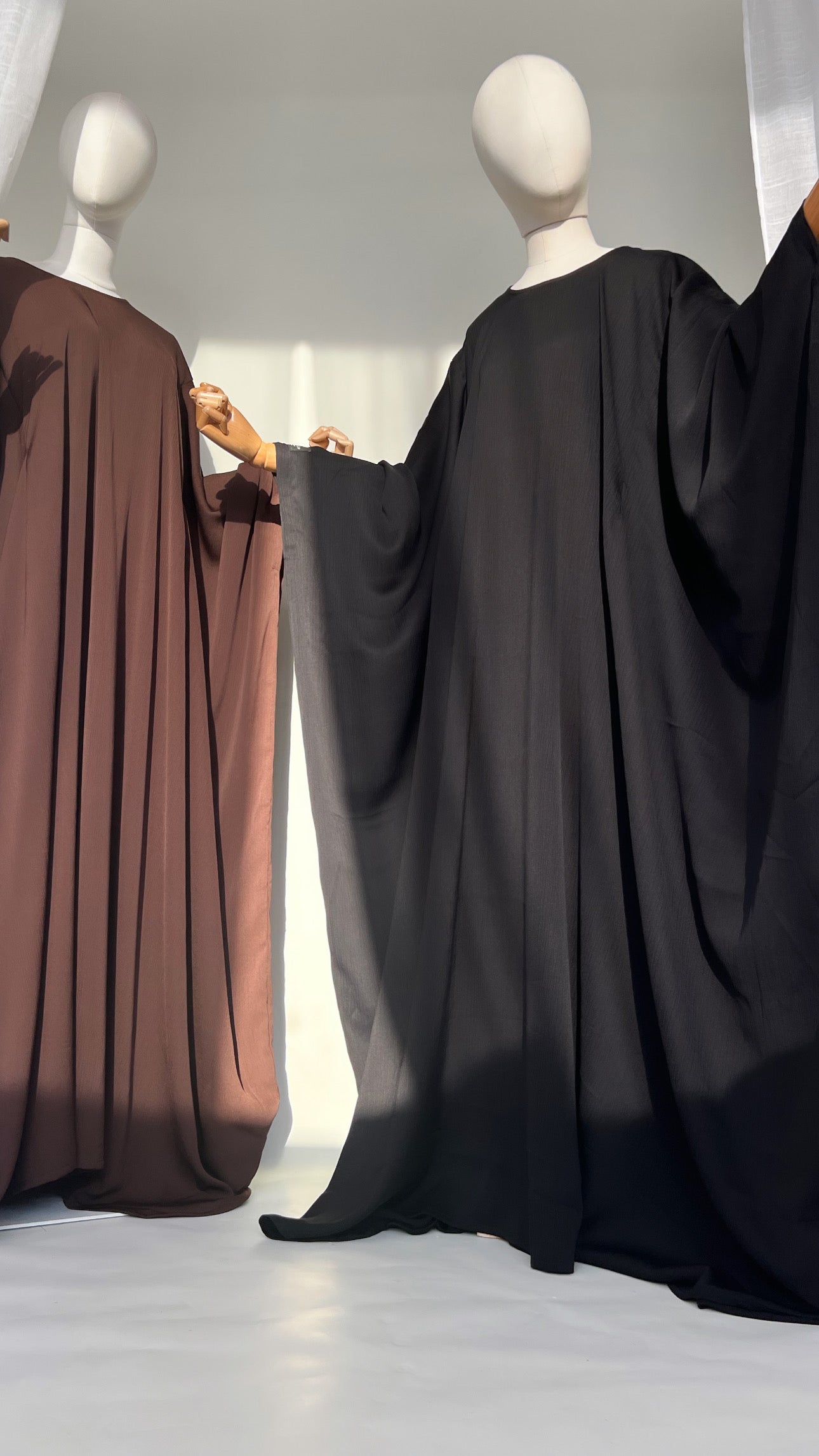 Abaya Wassila Saoudienne – tissu Zoom prenium