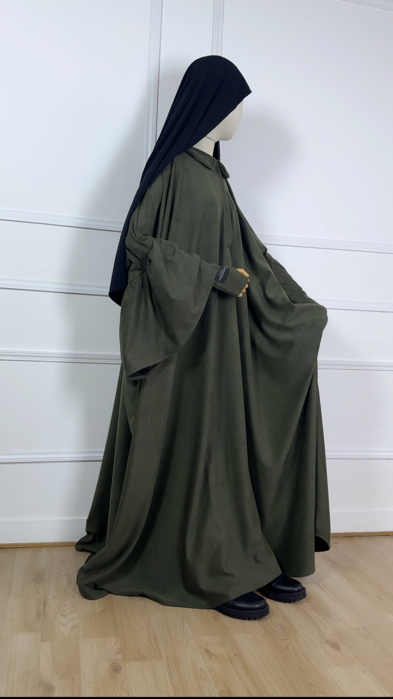 Abaya Lina