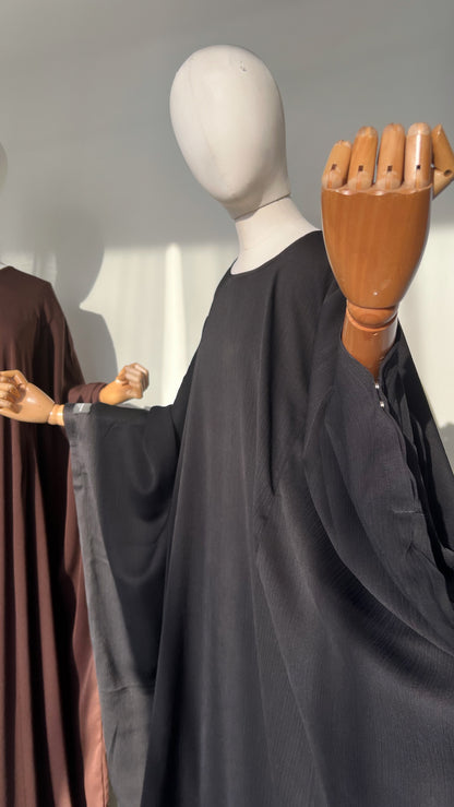 Abaya Wassila Saoudienne – tissu Zoom prenium