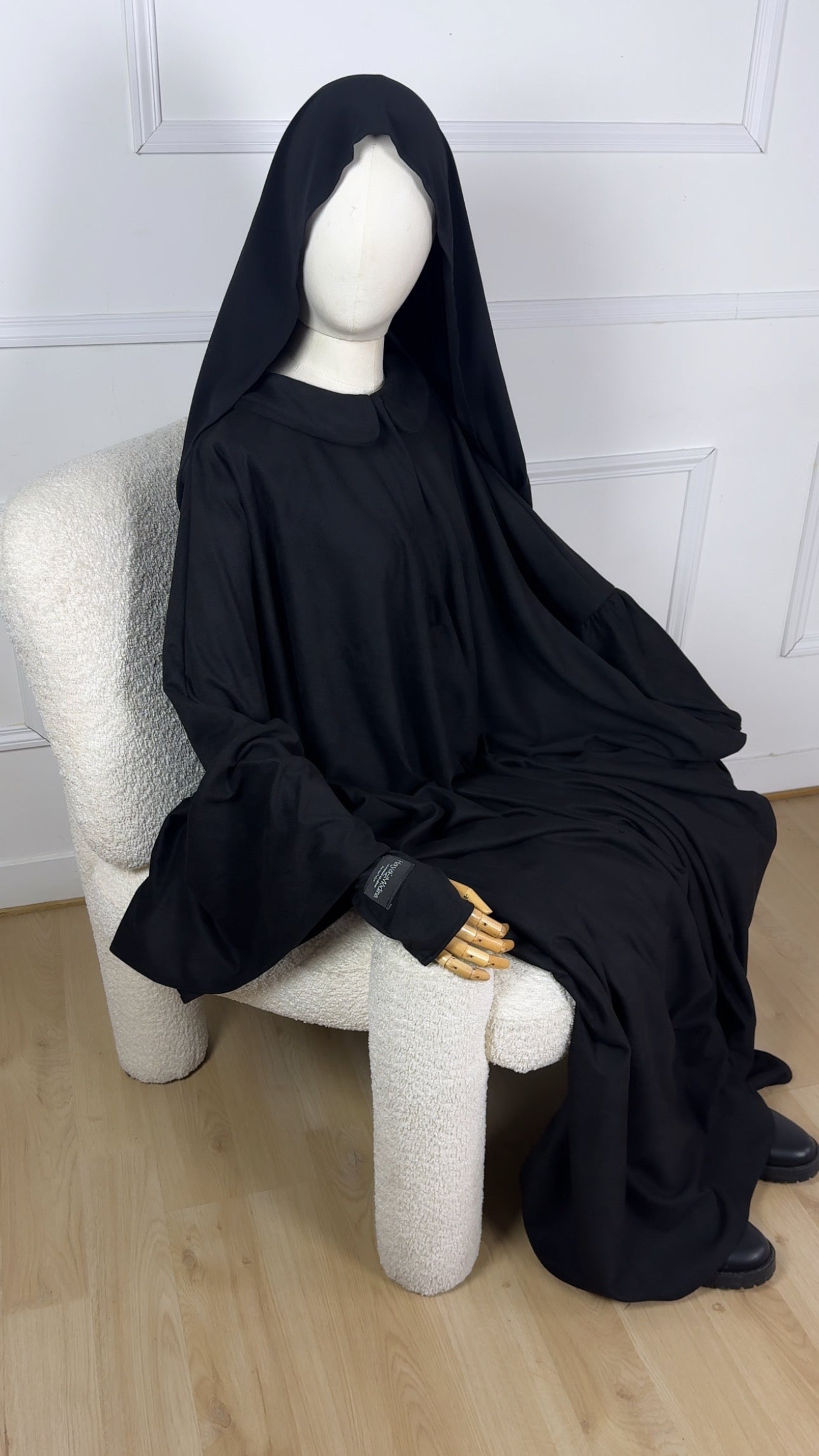 Abaya Lina